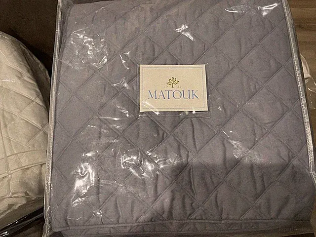 $745 Matouk Italy New 1pc King Quilt 600TC Percale Elephant Coverlet Cotton LAST