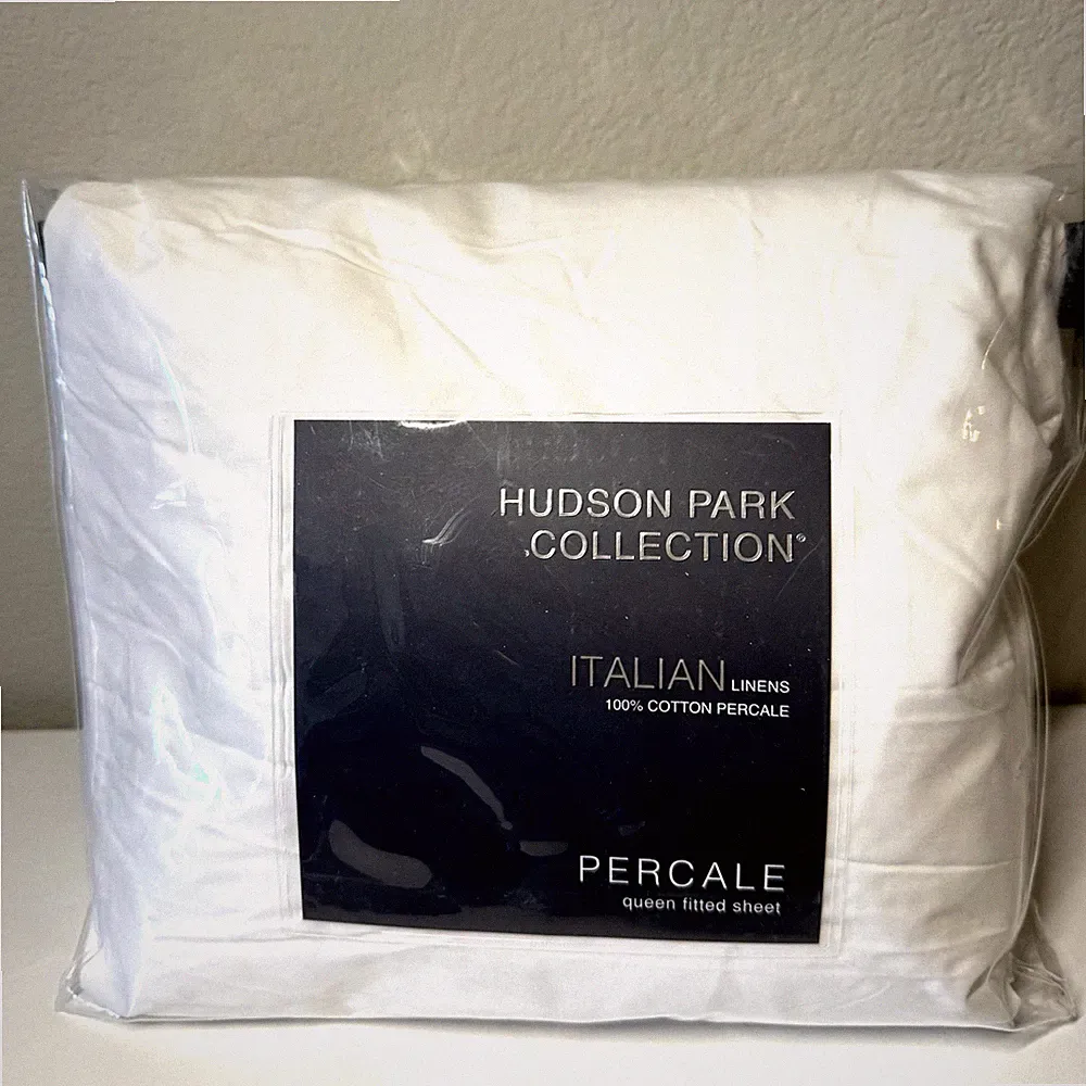 Hudson Park Italian Linens 100% Cotton Percale QUEEN Fitted Sheet White